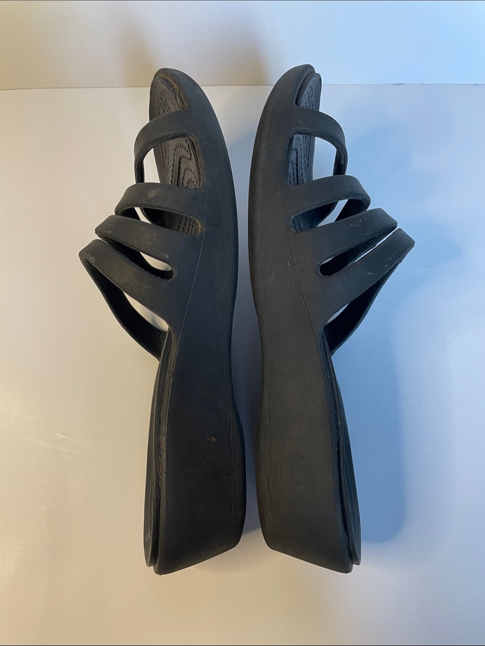 CROCS Women’s Black Multi-Strap Slide Sandals.  Size 8 - Picture 4 of 5